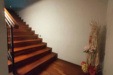 Taman OUG, Taman Yarl, Freehold Double sty Bungalow, Move in condition 9 rooms