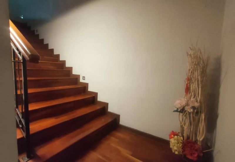 Taman OUG, Taman Yarl, Freehold Double sty Bungalow, Move in condition 9 rooms