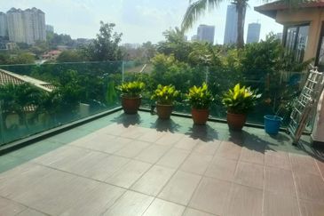 Taman OUG, Taman Yarl, Freehold Double sty Bungalow, Move in condition 9 rooms