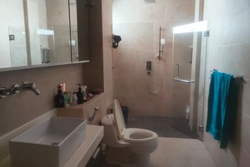 Taman OUG, Taman Yarl, Freehold Double sty Bungalow, Move in condition 9 rooms