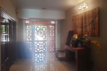 Taman OUG, Taman Yarl, Freehold Double sty Bungalow, Move in condition 9 rooms