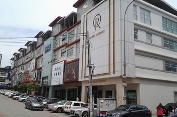 Bukit Jalil, Jalil link, Kuala Lumpur, 4 storey Shop