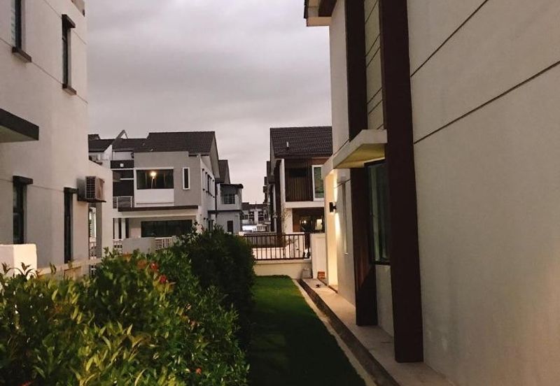 Glomac Lakeside Residences