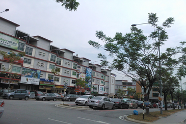 Bukit Jalil, Jalil link 2, 4 storey Shop for sale, Marured area