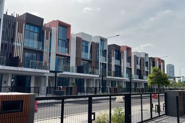 Taman Puchong Legenda