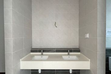 Taman Puchong Legenda