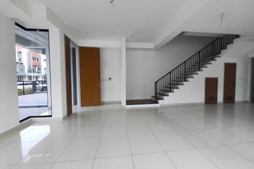 Taman Puchong Legenda