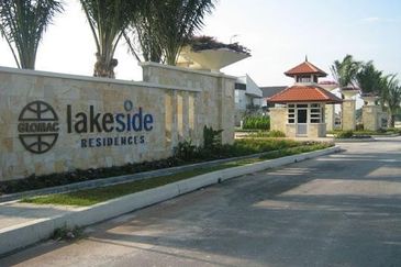 Lakeside Residences