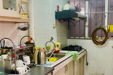 De Tropicana Condominium