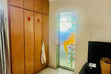 De Tropicana Condominium