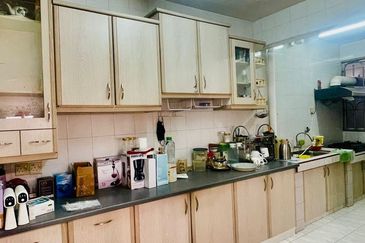 De Tropicana Condominium