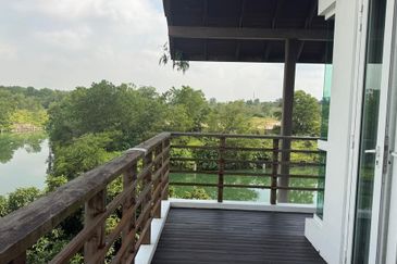 Waterfront Villa/ Emerald Bay/ Leisure Farm/ Horizon Hills/ Senibong Cove