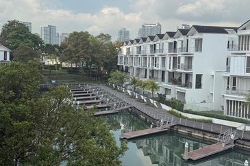 Waterfront Villa/ Emerald Bay/ Leisure Farm/ Horizon Hills/ Senibong Cove