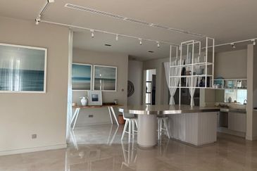 Waterfront Villa/ Emerald Bay/ Leisure Farm/ Horizon Hills/ Senibong Cove