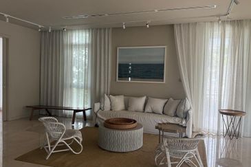 Waterfront Villa/ Emerald Bay/ Leisure Farm/ Horizon Hills/ Senibong Cove