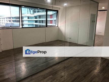 Good buy Big unit near lift Connected to BRT Station, Selangor, Bandar Sunway