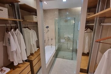 Yolo Signature Suites