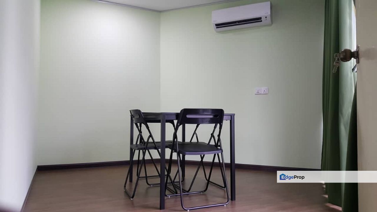 Good buy Big unit near lift Connected to BRT Station, Selangor, Bandar Sunway