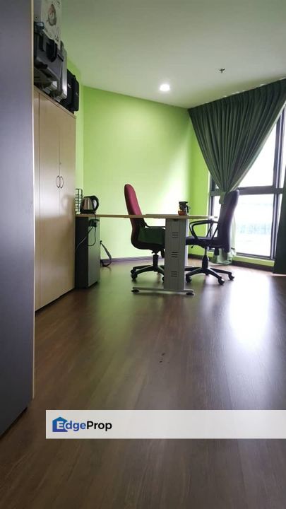 Good buy Big unit near lift Connected to BRT Station, Selangor, Bandar Sunway