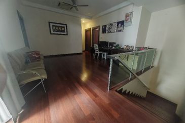 Corner Bungalow with 20 feet land