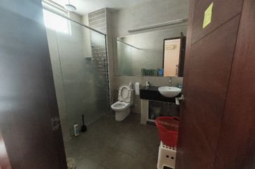 Corner Bungalow with 20 feet land