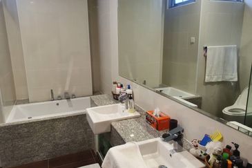 USJ Heights Zero Lot Bungalow Indigo