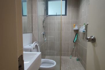 A'marine Lakeside Condominium