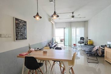 A'marine Lakeside Condominium