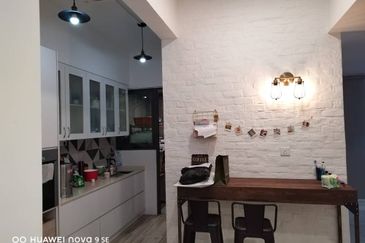 A'marine Lakeside Condominium