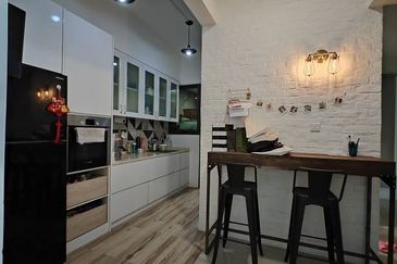 A'marine Lakeside Condominium