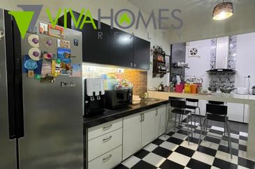 Well maintained Prime Location Bandar Puteri 12