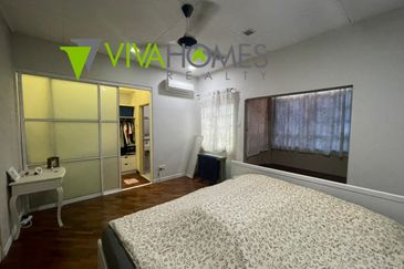 Well maintained Prime Location Bandar Puteri 12