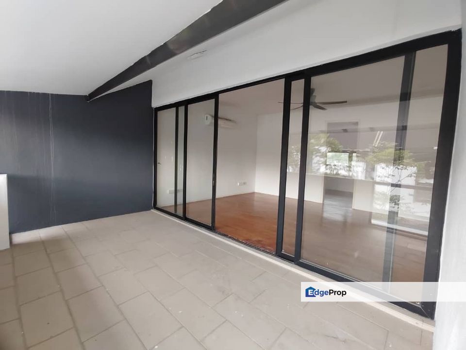 Move In Super Link with Private Club House Blu Constellation, Selangor, Seri Kembangan