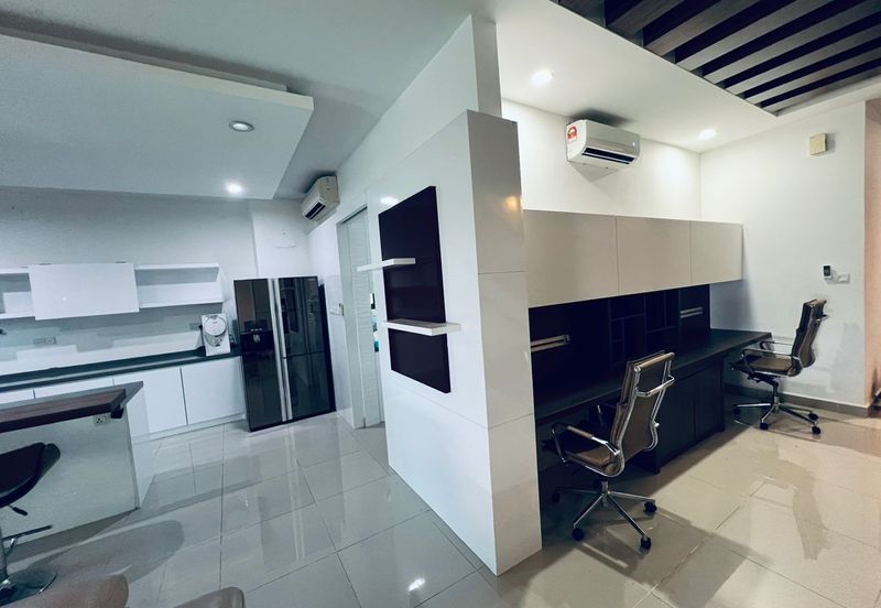 A'marine Lakeside Condominium