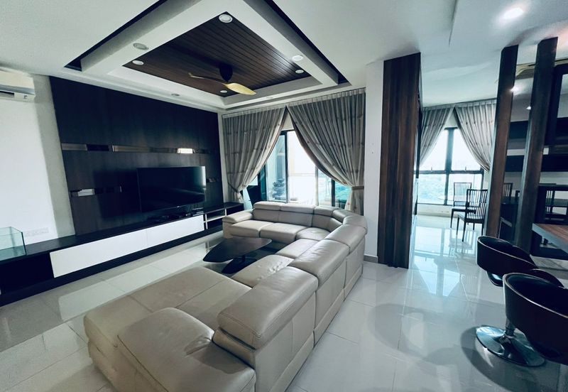 A'marine Lakeside Condominium