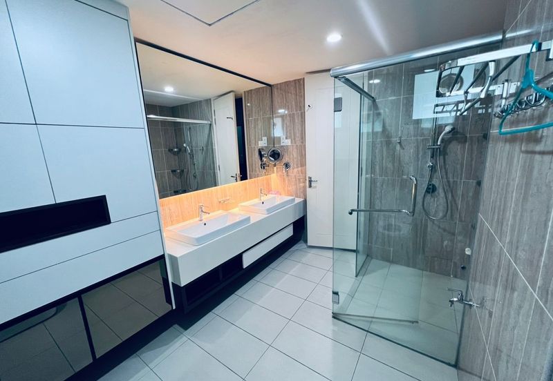 A'marine Lakeside Condominium