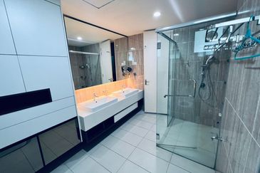 A'marine Lakeside Condominium