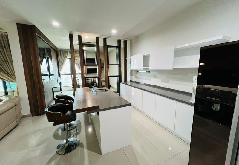 A'marine Lakeside Condominium