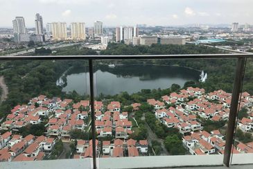 A'marine Lakeside Condominium