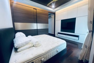 A'marine Lakeside Condominium