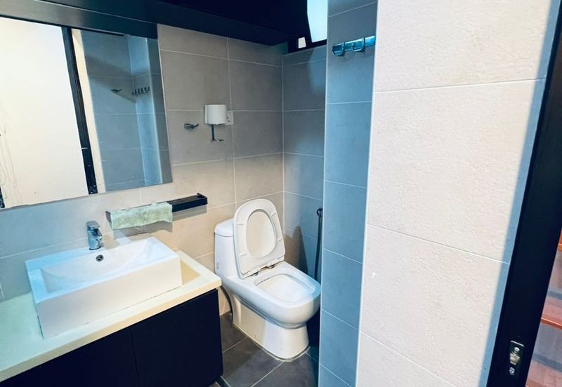 A'marine Lakeside Condominium