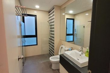 LaCosta, Sunway South Quay