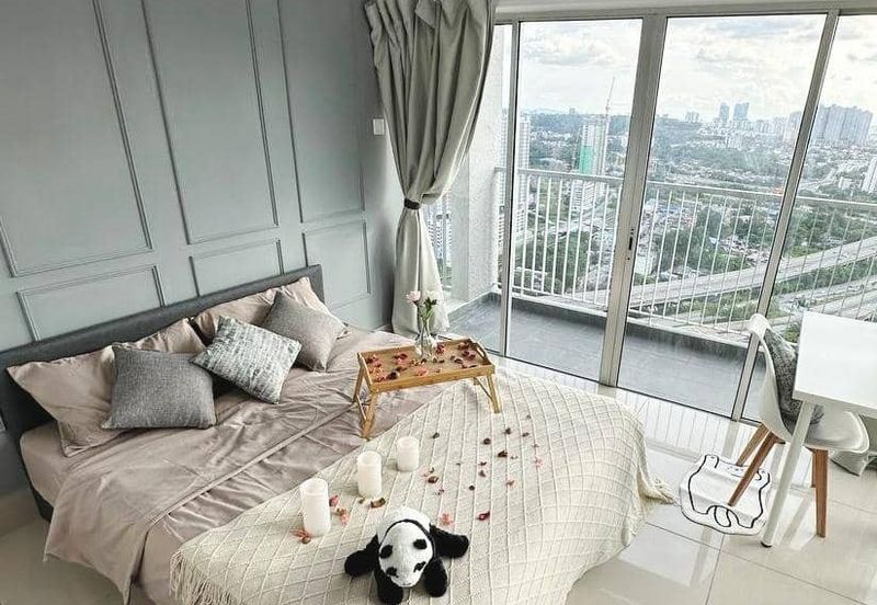 Yolo Signature Suites