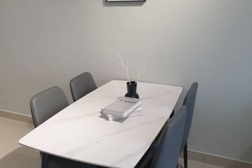 Yolo Signature Suites