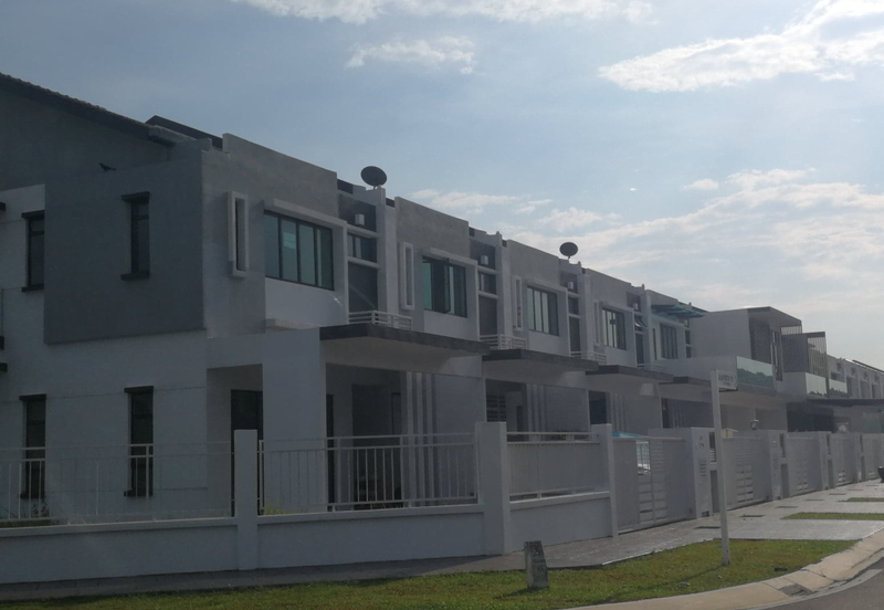 Glomac Lakeside Residences