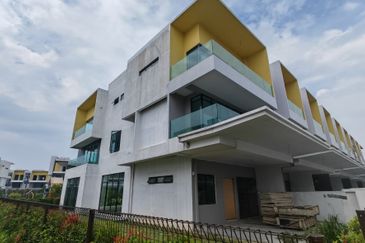 Taman Amanputra, Puchong South