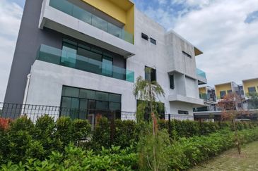 Taman Amanputra, Puchong South