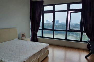 LaCosta, Sunway South Quay