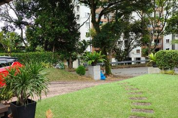 KGSAAS Golf Club, Seksyen 13