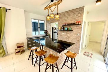 Parkfield Residences, Tropicana Heights